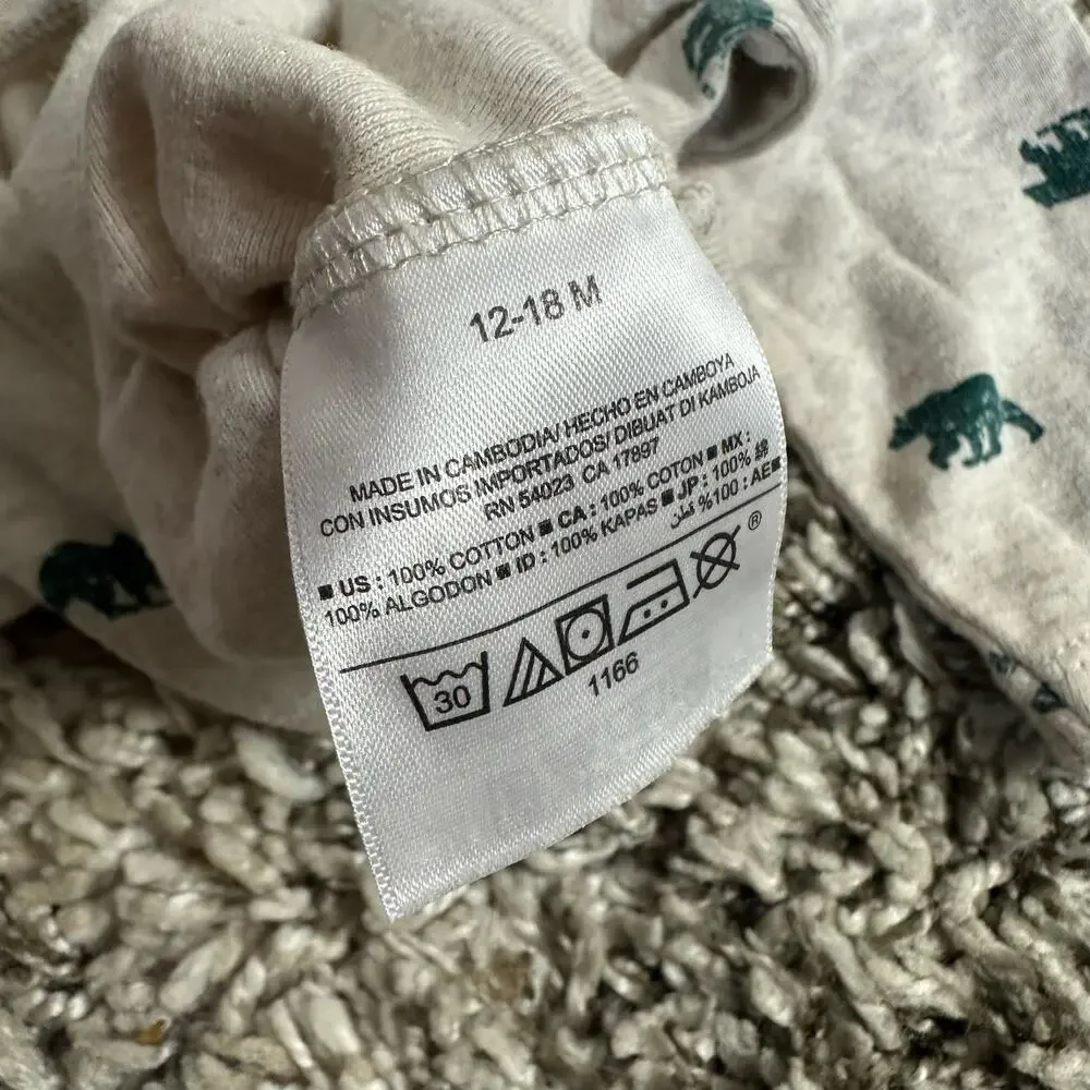 Old Navy Bear Print Onesie Bodysuit Gender Neutral Baby 12-18 Months Long Sleeve